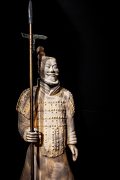 黄果短剧古风仙侠类型封面，金色仙气缭绕的仙门场景，AI魔改画质细节精致